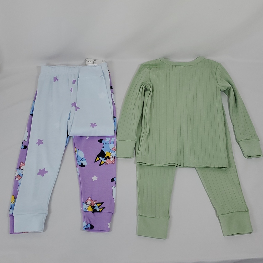 Bundle Of 3T Childrens Clothes - Picture 9 of 10